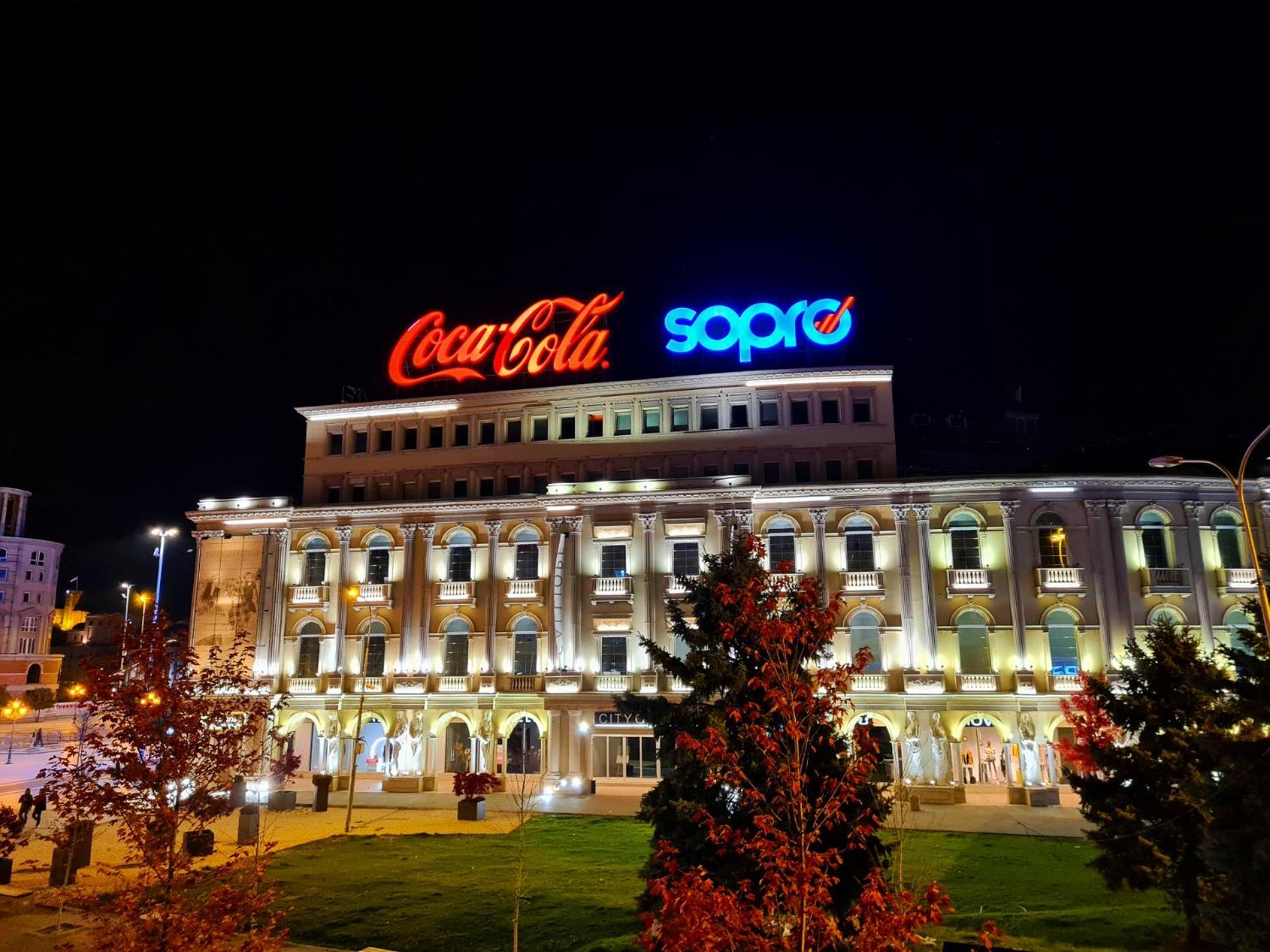 Ferienwohnung Mika Square Skopje Exterior foto